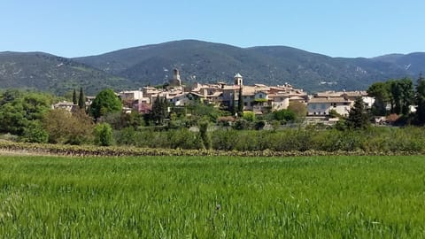 Lourmarin, a stunning village in Provence
