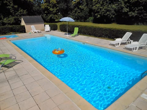 Heated Swimming Pool 12m by 5m