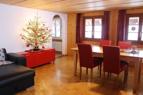 Cozy living room ...