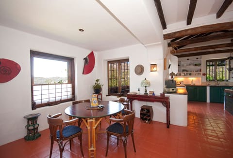 Indoor breakfast area