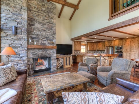 Large vaulted ceilings