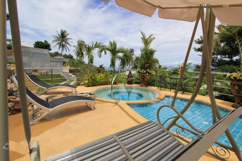 Outdoor pool, sun loungers