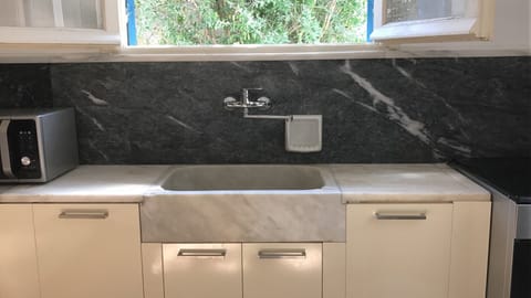 Kitchen, antique marble sink, new Bosch and Siemens appliances