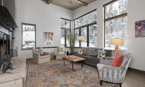 14 Claim Jumper living