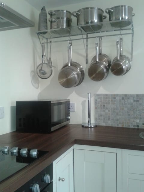 The well equipped kitchen