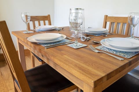 Herne Cottage - Dining area
