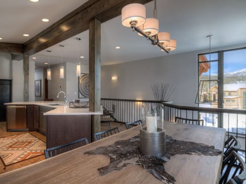 Homestead Chalet 10 Claim Jumper, Dining, 4