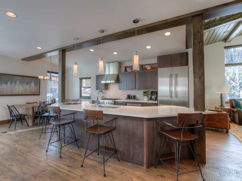 Homestead Chalet 10 Claim Jumper, Kitchen, 1