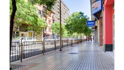 Very cute apartment at only 5 Min Prince Felipe Pavilion Apartment in Zaragoza