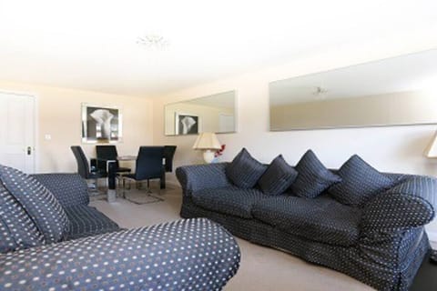 Spacious living room