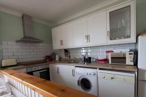 Large open plan living / dining / kitchen area.