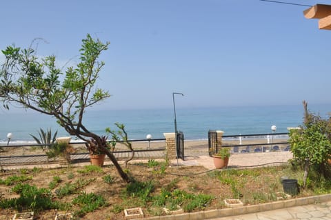 Beach | Beach nearby, sun loungers