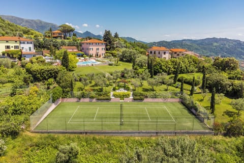 Veduta area di Ca' ai Venti (Villa, parco, piscina, campo da tennis)