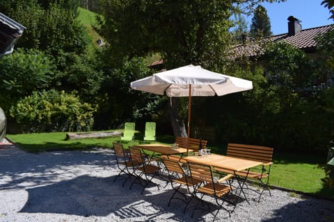 Chalet in Leogang front garden