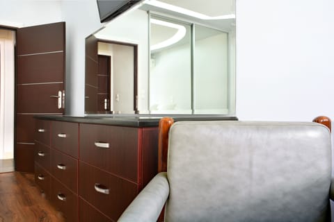 Six Drawer Dresser with Large Mirror