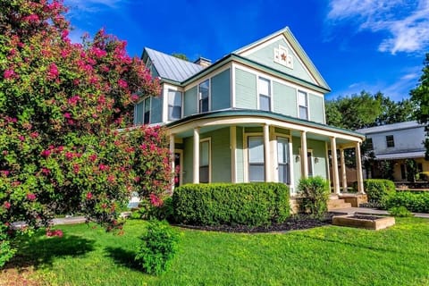 Gorgeous, historic home on the square, best location in Johnson City!