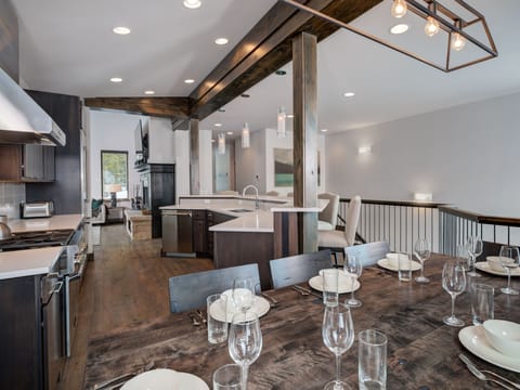 Homestead Chalet 8, Dining 3