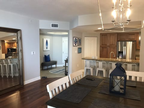 Private kitchen | Fridge, microwave, oven, stovetop