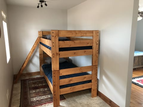 Bunkbeds (twins) off master bedroom
