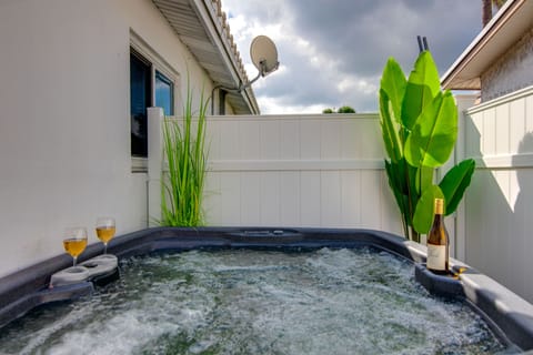 Outdoor spa tub