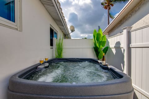 Outdoor spa tub