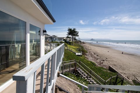 Stunning beach access home in Cayucos.