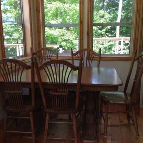 Sun porch (not winterised) has separate dining table, can be perfect as a study in the summer