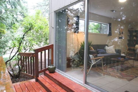 Private balcony entrance