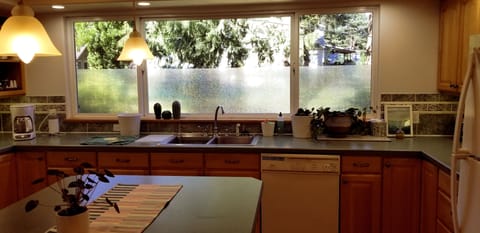 Full Kitchen with Island Prep Area