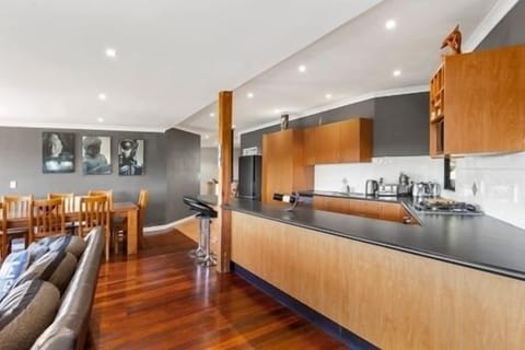 Entertainers dream kitchen, in huge open plan kitchen/lounge