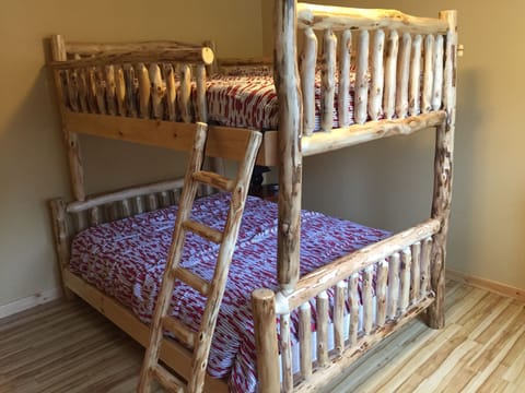 3 bedrooms, cribs/infant beds, free WiFi, bed sheets