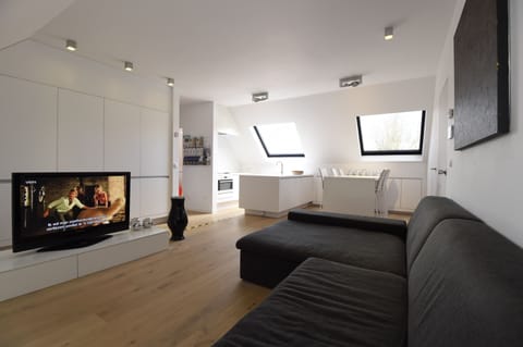 Living area | TV