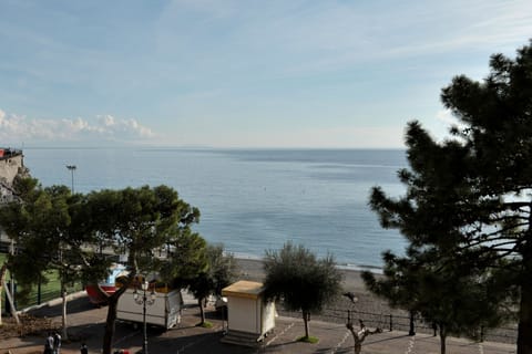 Beach/ocean view