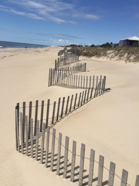 Beach nearby, sun loungers, beach towels