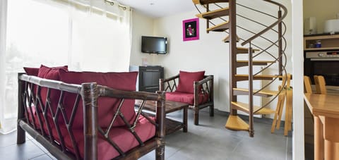 6-person gîte with disabled access and swimming pool. Cottage in Plouarzel