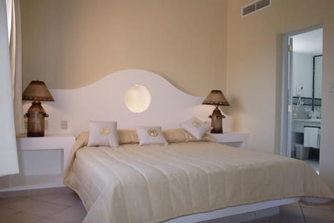 2 bedrooms, in-room safe, bed sheets