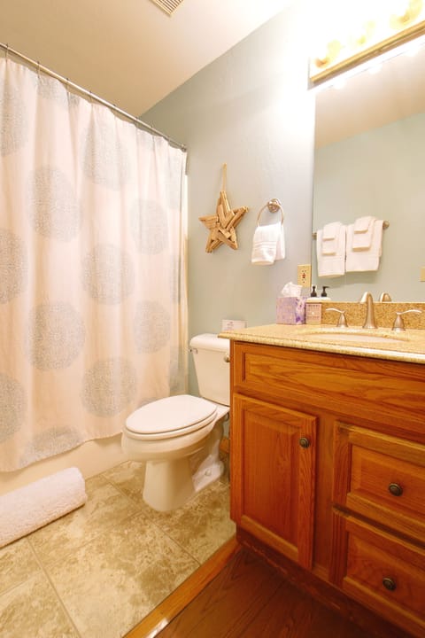 Downstairs Full Bath