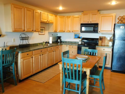 Spacious kitchen!