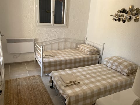 Bedroom 4 ( twin or kingsize bed)