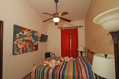 3 bedrooms, in-room safe, iron/ironing board, free WiFi