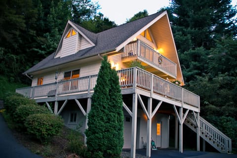 3 Level Chalet with wrap around deck