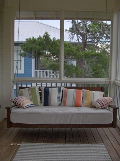 hanging bed upstairs porch