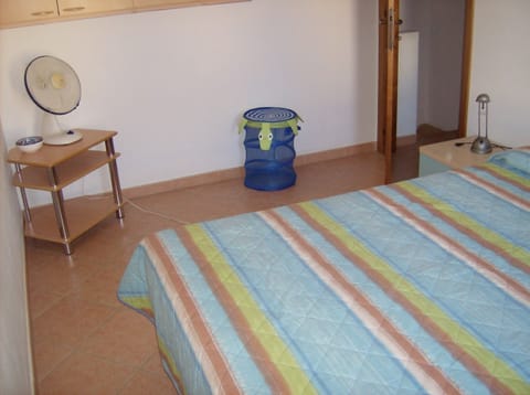 3 bedrooms, iron/ironing board, bed sheets