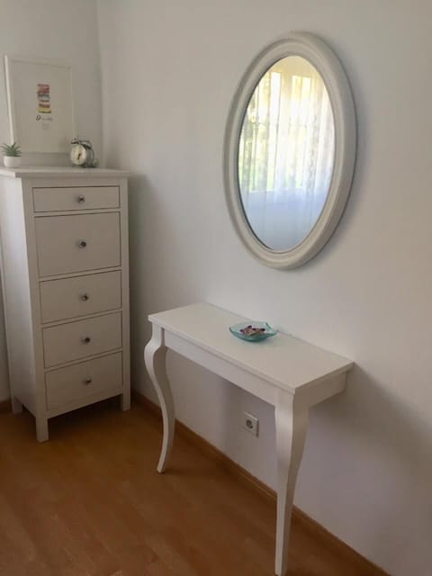 Second Bedroom detail