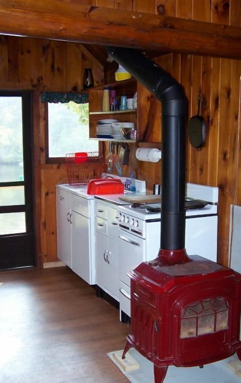 Oven, stovetop, coffee/tea maker, toaster