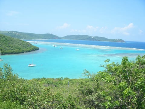 Beach nearby, sun loungers, beach towels