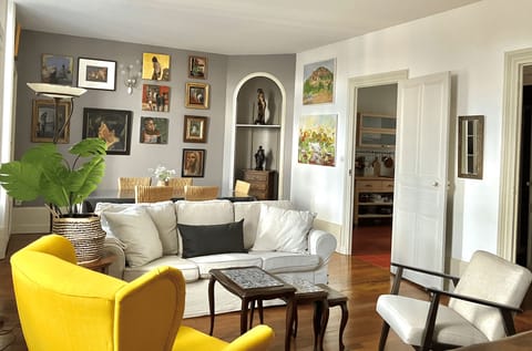 Large living and dining area