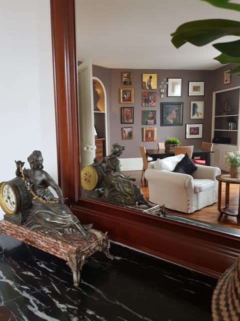 Lounge and dining area