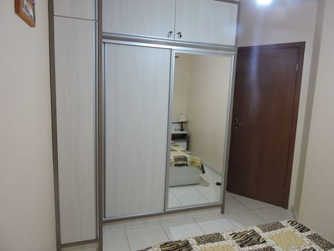 2 bedrooms, iron/ironing board, WiFi