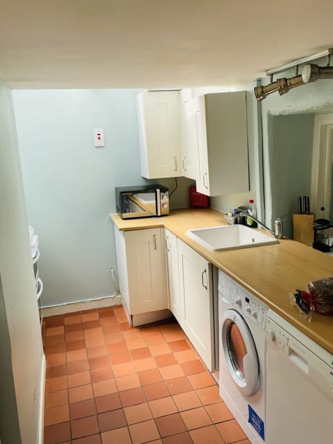 Kitchen - oven, hob, washer/dryer, microwave, fridge freezer, dishwasher